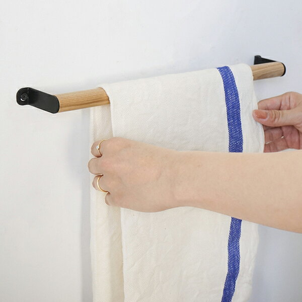 商品情報サイズ・Sサイズ:約W410×D55×H20mm・Mサイズ:約W660×D55×H20mm材質アッシュ材、鉄付属品ネジ特徴・Sサイズ：フェイスタオルであれば折り畳まずにそのまま掛けられるサイズ感。バスタオルも縦半分に折り畳めば掛ける...