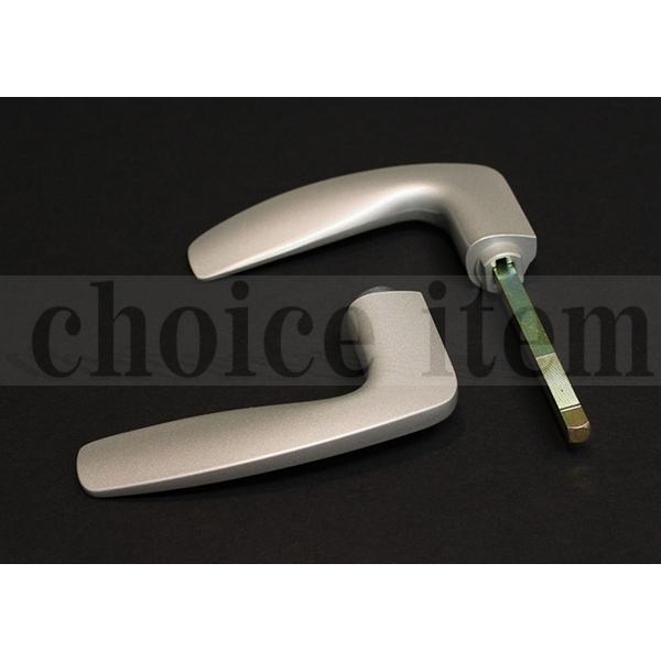 在庫有 5 送料無料 ダイケン 室内ドア 開き戸 レバーハンドル RNデザイン 角長座用 newRIII シルバー 品番：PQDR3HRNZS レバーハンドルのみ単体での販売