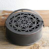 涼風蚊やり波紋