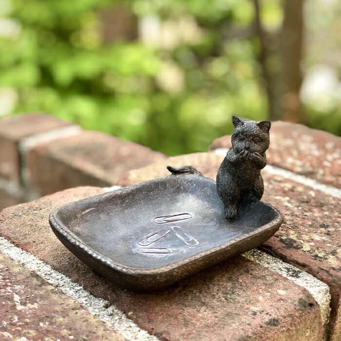 トレー（ねこ）【11117】【インテリア置物 ポリレジン製 オブジェ 置物 インテリア 贈り物 飾り 動物 トレー 置き場所 ねこ ネコ 猫】【東洋石創】【インボイス対応】のサムネイル