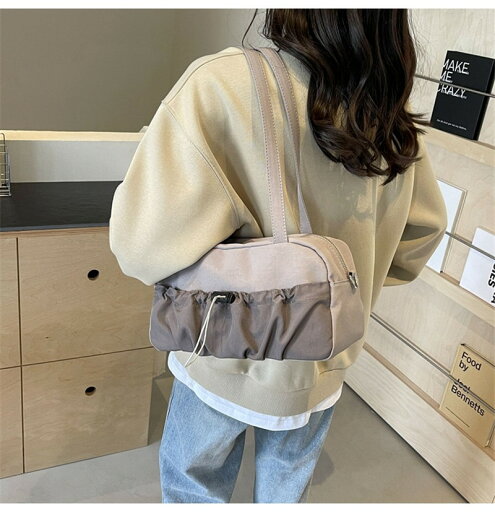 ベージュ ナイロンバッグ ナイロン 通勤バッグ シンプル 肩掛け バッグ 大人 鞄 レディース 軽い おしゃれ 大容量 ファスナー 斜めがけバッグ かばん カジュアル 仕事 通勤 オフィス 軽量 プレゼント 黒 ブラック 40代 カーキグリーン 20代 30代 トートバッグ ベージュ ナイロンバッグ ナイロン 通勤バッグ シンプル 肩掛け バッグ 大人 鞄 レディース 軽い おしゃれ 大容量 ファスナー 斜めがけバッグ かばん カジュアル 仕事 通勤 オフィス 軽量 プレゼント 黒 ブラック 40代 カーキグリーン 20代 30代 トートバッグ