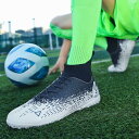 サッカー トレーニングシューズ メンズ サッカーシューズ サッカースパイク ジュニア トレーニングシューズ スパイク サッカー フットサル ファッション ハイカット サッカーシューズ 【快適な素材】アッパーは耐久性に優れたPUを採用して、重量が軽く、耐摩耗性が強く、柔軟な足の感触をもたらし、より快適なフィット感のために足をしっかりと包みます。ハイトップのデザインと履き口に加え、伸縮性のあるアンクルガードで足をしっかり包み込み。 かかと部分は自然運動をサポートするデザインを採用し、足のサポート、固定、保護を提供し。【滑り止め】アウトソールにはラバーを使用し、ソールのスパイクがグリップ力を発揮、踵部分には保護設計を採用し、足をしっかりと保護。滑りにくいデザインの上に、着地時の衝撃を分散させて足の負担を軽減。防滑や防震機能付きの優れたクッション性があり、耐磨耗性は抜群で、雨の日にも楽に運動できます。【柔軟/軽量】気軽に曲がり、軽くて、柔らかく、自由に歩くことができる。競技者に安全防震で軽量的な靴を提供して、脚への負担をやわらげまして、スポーツ時の足の柔軟性を高め。サッカーピッチでの高速走行に最適な設計で、安定したボールコントロールが可能です、試合に勝つ確率を高めることができます。【通気性が抜群】アッパーとインソールには、裏面は通気性の素材を採用し、足を自由に呼吸させることができ、蒸れを抑えて快適なトレーニングをサポートします。通気性と吸汗性が抜群、抑菌防臭機能を持つので、履き心地が快適、運動中により積極的に動き始めます。【適用場合】この商品は、快適性と機能性を両立した、優れたサッカーシューズです。競技者にとっては勝率を高めるための必要なアイテムとして、また、普段のトレーニングにも最適です。年齢や性別を問わず、屋内および屋外のあらゆるフットボール競技場、土や自然の芝生での使用に適しており、人工芝にも適しています。送料について：●沖縄県（全域は追加送料がかかります。その場合には改めてご連絡差し上げますので、ご了承の程よろしくお願いいたします。 5