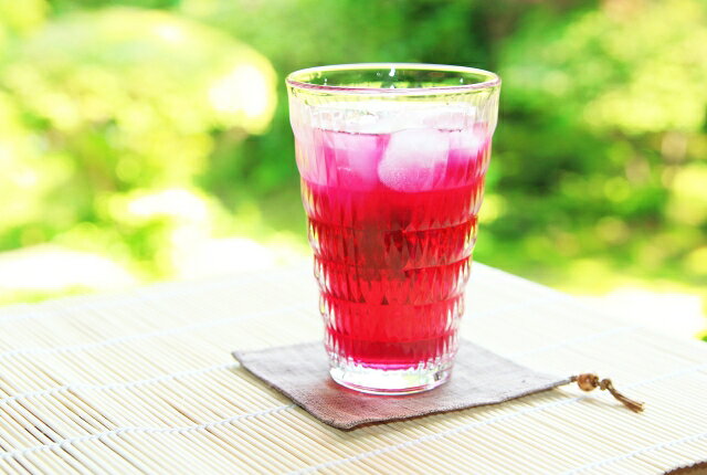 ほんだ農場楽天市場店の送料無料 無農薬 EM農法 無農薬赤しそ 紫蘇の葉　3本 宅配便（シソ）【無農薬・しそ 国産 石川県産・EM菌】｜アングル3