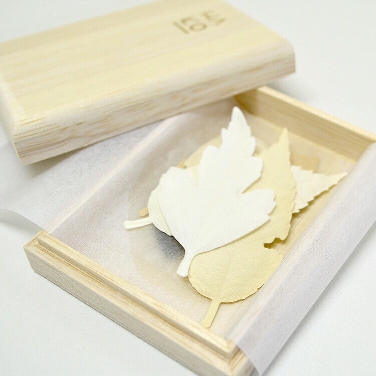 【紙のお香】PAPER INCENSE [HA KO 01] 5枚入 桐箱【はっぱのお香】【HAKO】【HA KO】【はこ】【ハコ】【お香】【名刺香】【文香】【和紙】【しおり】【カード】【ディフューザー】【薫寿堂】