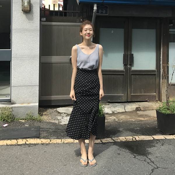Rakuten - レディース スカート ボトムス ミモレ丈 マーメイド フリル 切り替えデザイン 薄手 かわいい 大人可愛い きれいめ シンプル カジュアル 大人 上品 おしゃれ レトロ 大人女子 こなれ感 ラ