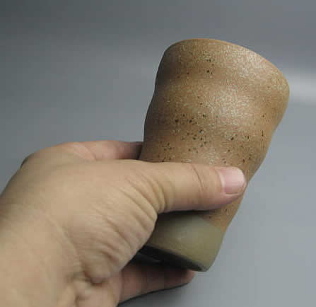 赤信楽・波タンブラー　/　陶器製ビールコップ【美濃焼】