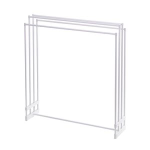 サイズ約 幅79×奥行20×高さ85（cm）パイプ直径：約 13.7mm材質本体：樹脂コーティングスチールパイプ成型部品：ABS樹脂金属部品：スチール（メッキ）備考　【生産国】中国製　■■その他■■耐荷重：約 4kg組立状態：組立品※組立には+ドライバーをご用意ください【関連商品】ランドリースタンドSTIK−B4ランドリースタンドSTIK−P2SランドリースタンドSTIK−P3SランドリースタンドSTIK−P3WランドリースタンドSTIK−P4SランドリースタンドSTIK−T4ランドリースタンドSTIK−B4●清潔感のあるマットなホワイトカラーがスタイリッシュなバスタオルスタンドです。●横からタオルを通せるので、ストレスなくタオルを掛けることができます。●干しやすく風通しの良い設計です。●足元にでっぱりのないスリムなデザインです。●段差を活用して中に空間を作ることで、効率よく乾かせます。 【注意事項】こちらのページの商品は、メーカー直送の商品となります。お届け先が、北海道、沖縄、離島になる場合、別途送料が必要になる場合がございます。