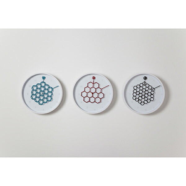 掛け時計 27cm タングルクロック 丸型 幾何学模様 壁掛け ハニーレッド 【代引不可】 [01] [3]