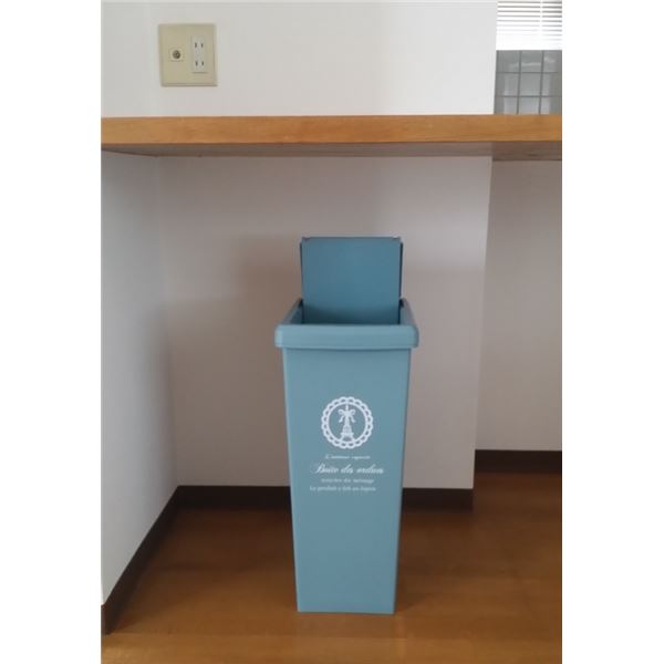 フタの高さを抑えるスライドペール/ゴミ箱 30L ブルー 1個 完成品[21] [2]