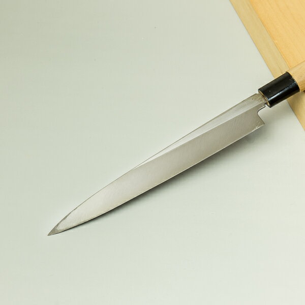 柳刃包丁 片刃 210mm 銀三ステンレス 桜柄 一般向け(和包丁 刺身包丁 柳刃包丁)