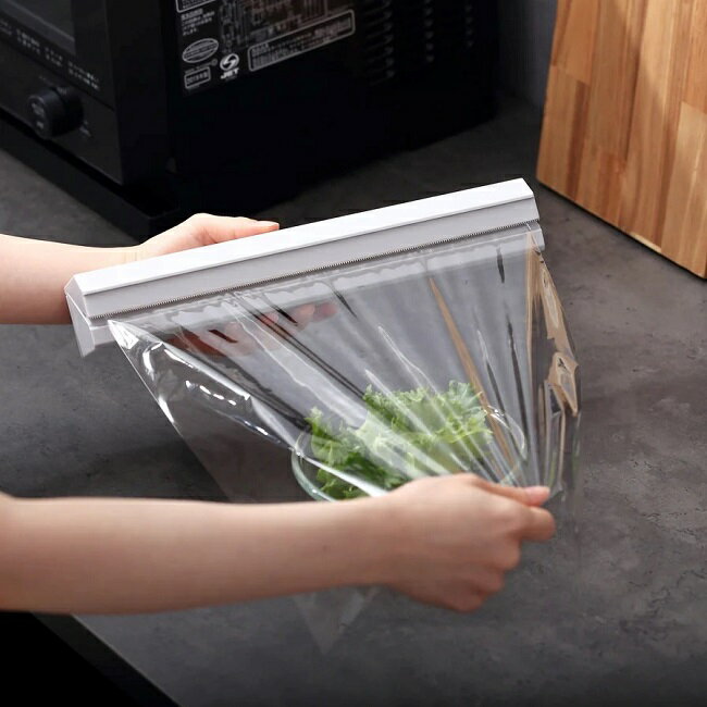 貼ったまま使えるマグネット付ラップホルダー！”ideaco（イデアコ）”wrap holder r30【アルミホイル クッキングシート 曲面】キッチン雑貨 おしゃれ ナチュラル キッチングッズ プレゼント 北欧 新生活 おしゃれ雑貨 引越し 引っ越し祝い