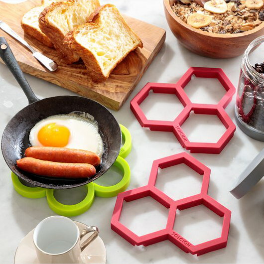 2つに分かれるシリコーン製鍋敷き!Tangle Pot stand(タングルポットスタンド)【トリベット シリコン モダン 幾何学模様】キッチン雑貨 おしゃれ ...