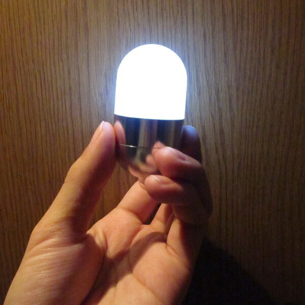 【訳アリ!30%off♪】カプセルデザインのフラッシュライト!TUMBLER LED flashlight Capsule(カプセル)【セレクト雑貨ショップ_h...