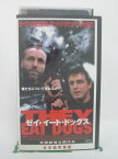 H5 45701【中古・VHSビデオ】「ゼイ・イート・ドッグス」日本語吹替版 監督：ラッセ・スパング・オルセン/出演：キム・ボダニア/デジャン・キューキック