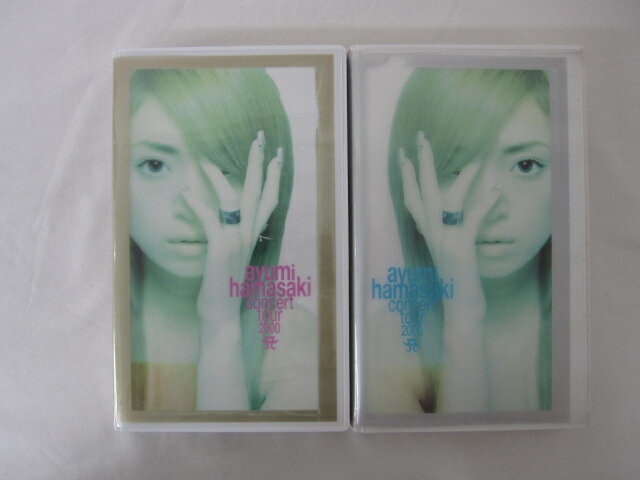 ●ayumi hamasaki concert tour 2000 π 浜崎あゆみ コンサート 2000 Vol.1.2のみ ● 2本セット販売 ◎ 購入前にご確認ください ◎ ◆商品説明◆ ※DVDではありませんのでご注意ください！ ○中古品（レンタル落ち・販売落ち）の【VHSビデオテープ】になります。 ○中古レンタル落ちビデオの為「ジャケットに日焼け」「稀なノイズ」「音の歪」がある場合がございます。 □発送について 〇3本以上のおまとめ購入の場合「佐川急便（緩衝材梱包）」の宅配便にて発送させていただきます。（離島除く） 〇2本ご購入の場合は、「ゆうメール」にて個別発送させていただきます ○ケース・ジャケット・テープ本体に汚れや傷、シール等が貼ってある場合がございます。可能な限りクリーニング致しますが、完全に取れない場合がございます。 ○受注受付は24時間行っております。 メールの返信は翌営業日となりますので、ご了承ください。 お客様の設定によっては受信できない場合もございます事をご理解・ご了承いただきたくお願いいたします。 ※土日祝祭日はお休みをいただきます。 ※【送料は購入手続きにて配送先住所を指定した後に確定】します。 このページでは配送先・配送方法を指定できませんのでご注意ください。