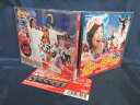 ♪#6 03937♪ 【中古DVD】踊る！笑う！スペシャル・エンターテイメント！ 恋に唄えば♪ 邦画 ケースに、傷あり。ジャケットに、擦れあり、折れあり。付属品のはがきに、擦れあり。帯に、跡あり。 「大丈夫！」「恋に唄えば♪～Sing a Song」「HAPPY END」全3曲収録。 ◎ 購入前にご確認ください ◎ □商品説明 ◎中古品（レンタル落ち・販売落ち）のCDになります。 ◎中古品のため再生・動作に影響ない程度の使用感・経年劣化がある場合がございます。 ◎ケース・パッケージ・盤面の汚れやシール等に関して、こちらでできるだけクリーニング致しますが、取れない場合がございます。 ◎ケースに割れ、キズなどがある場合がございます。 ◎ケースが著しく破損、欠損している場合は写真に映っているものとは別のケースで送らせていただく場合がございます。 ◎帯や歌詞カード・ジャケットは、破れやテープ補強、もしくは付属していない場合がございます。 ◎状態について神経質な方はご購入をお控えください。 ○受注受付は24時間行っておりますが、別サイト併売の為、品切れの際は申し訳ございませんがキャンセルとさせていただきます。 その際、必ずメールにてご連絡させていただきますが、お客様の設定によっては受信できない可能性もございますことをご理解・ご了承いただきたくよろしくお願いいたします。