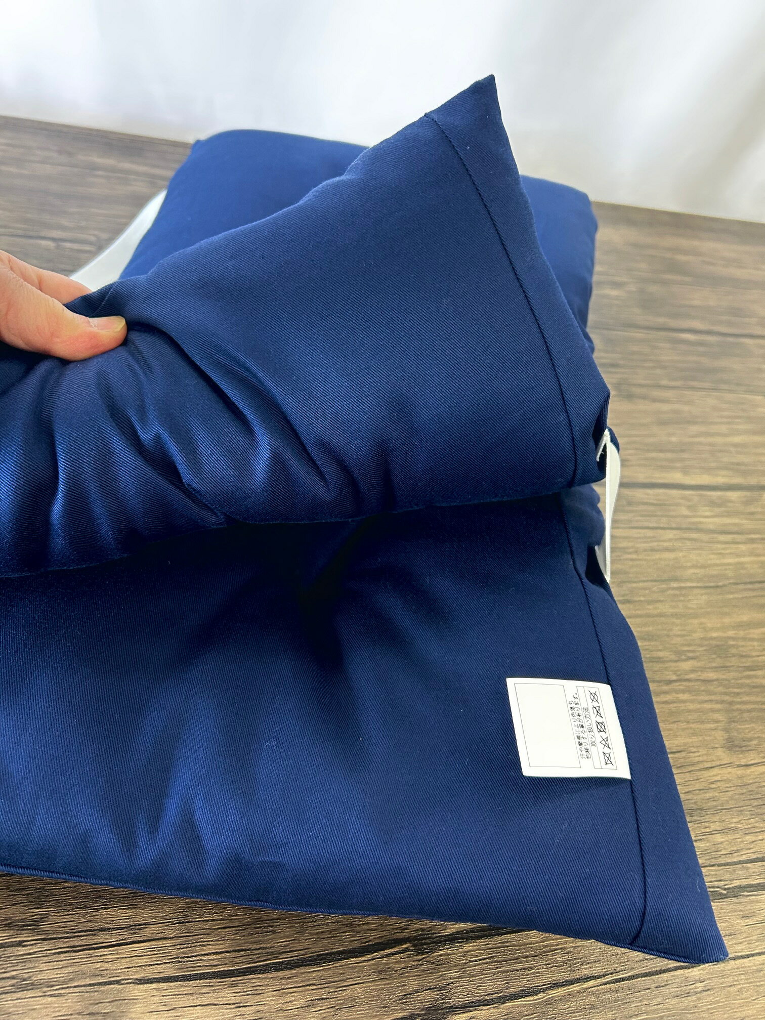 【防災頭巾】 無地　紺　ネイビー日本製　小学生から大人までお使いいただけます。当店オリジナル　表・裏地　綿100％　中わた綿100％カラー　ネイビー（紺）サイズ　約30cm×49cm裏地が同じ生地のネイビー 　送料無料 3