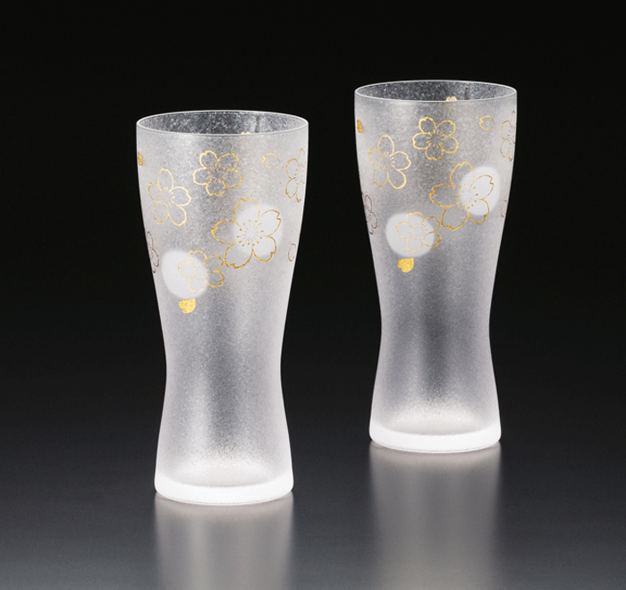 名入れビアグラス ペアセット 石塚硝子アデリアグラス 泡つくりプレミアム桜Mペアセット560063泡づくり機能があります。 容量310mlガラス