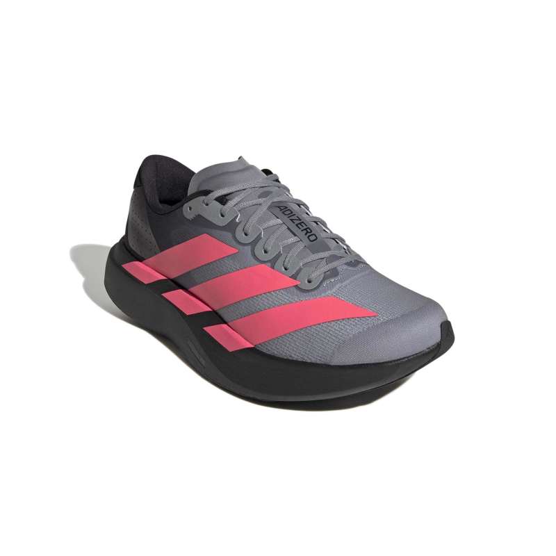 アディダス メンズ アディゼロ EVOSL adidas adizero EvoSL M KH9575 ランニングシューズ evosl 軽量高速トレーニングモデル SL26fwar アディゼロ EVO SL Adizero EVO SL メンズ トレーニングシューズ 速さだけを追い求めたアディゼロの進化系、EVO SL。 アディゼロ EVO SLの速さを体感しよう。アディゼロ ランニングシューズシリーズの、特に素晴らしい記録を打ち立てたPRO EVO 1のイノベーションを採り入れたEVO SLが、ついに誕生。アディゼロテクノロジーと、独特なレース仕様の大胆で美しいフォルムを組み合わせた、ランニングライフのスピードを変える進化系モデル。反発力を生むミッドソールのLIGHTSTRIKE PROフォームが、一歩一歩のステップにエネルギーが跳ね返ってくるような、快適なクッション性をもたらす。 商品特長 リフレクトライン採用 ナイトランも雨の日も安心です。 軽量高速トレーニング（練習）モデル。 アディゼロが持つランニングの知見と技術を、より多くのランナーへと届ける目的で開発。 アディダスの先進的レーシングテクノロジーと「ADIZERO ADIOS PRO EVO 1」のデザインDNAを融合し、ミニマルで洗練されたルックと、高速トレーニングに適した高い機能性を融合。レースに向けたトレーニングランで活躍する一足であり、アディゼロ現行ラインアップの中でも最軽量のトレーニングシューズ。 テクノロジー - LIGHTSTRIKE PROミッドソール - ミッドソールにはアディダスが誇る低密度高反発素材「LIGHTSTRIKE PRO（ライクストライクプロ）」をフルレングスで搭載。 高い軽量性を実現しながら、滑らかでダイナミックな履き心地を提供。 -エンジニアードメッシュアッパー - アッパーには、最も必要な部分に的を絞ったサポートを提供し、通気性を高めるように設計されたエンジニアードメッシュアッパーを搭載。 詳細 レギュラーフィット シューレースクロージャー 合成素材とテキスタイルのアッパー テキスタイルライニング 前足部パッチ：Continentalラバー（Conti Winter） 後足部パッチ：CL ラバー（クリアラバー） 平均重量：224 +/- 9 g（27 cm片足重量） ミッドソールドロップ：6.5 mm（ヒール：38.5 mm / 前足部：32.0 mm） リサイクル素材を20%以上使用 商品カラー：コアブラック/ソーラーターボ/ライトオニキス 製品コード： KH9575