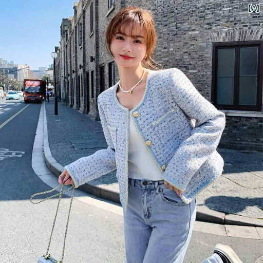 ファンシー ツイード ノーカラー 長袖ジャケット ライト ブルーの ツイードジャケット レディース 小さい ストレート ジャケット 春の フレンチスタイル シングルブレストの クロップド 丈 トップス ポリエステル ファンシー ツイード ノーカラー 長袖ジャケット ライト ブルーの ツイードジャケット レディース 小さい ストレート ジャケット 春の フレンチスタイル シングルブレストの クロップド 丈 トップス ポリエステル