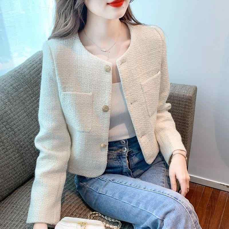 ファンシー ツイード ツイードジャケット レディース 春秋に 着られる フレンチ ツイードの 高級 ジャケット。 レディース向け ショート 丈 シック カジュアル 万能 ジャケット トップス。(4)