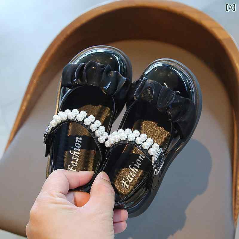 キッズ 子供 靴 女の子 プリンセス シューズ 2025 春秋 黒の 革靴の 子供の 白い シングル シューズ中と 大の スクープ 小さい