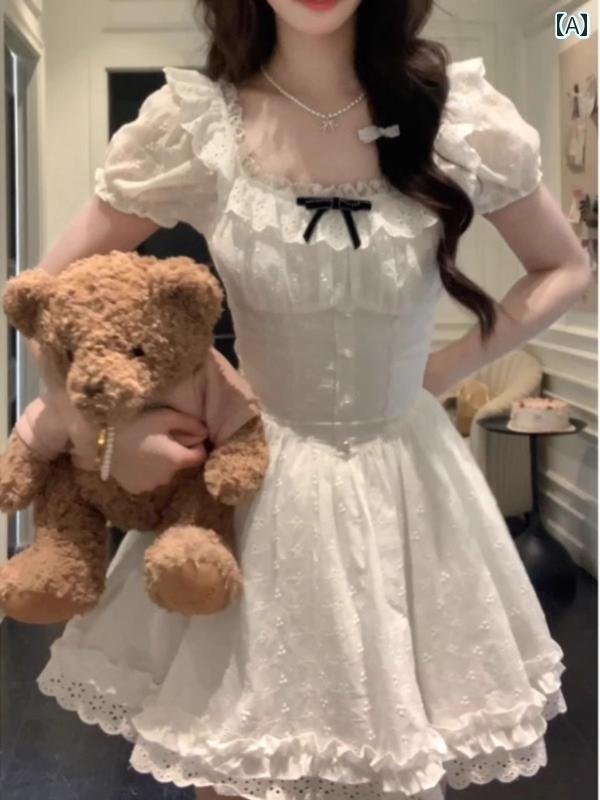 レディース トップス かわいい 春夏 フランスの 優しい スクエアネックの パフスリーブの 白い ドレス 夏用で ウエストが 小さくて プリンセスの パフ スカート 付き。