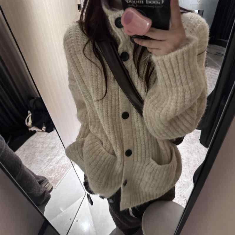 服 シンプル 2025 春 ゆったり レトロ リラックス ニットカーディガン レディース 韓国 スタイル ハイネック 厚手 ニードル セーター ジャケット