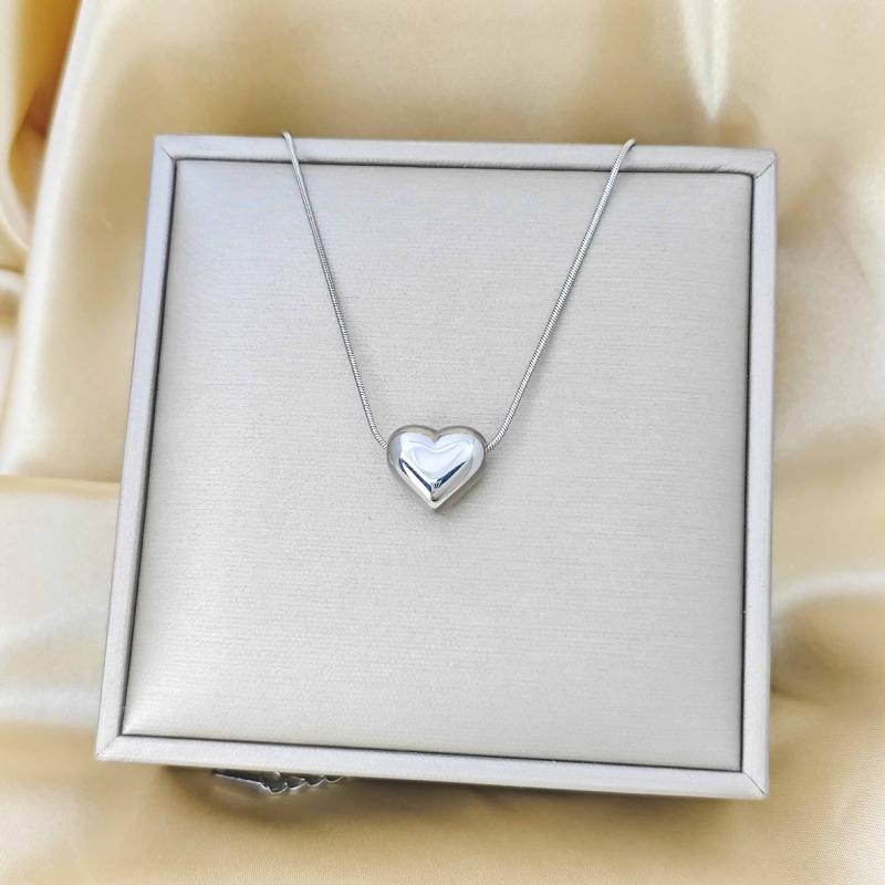 ネックレス レディース ハートモチーフ 光沢加工 蛇骨チェーン フランス風 鎖骨ライン 高級感 シンプル 合わせやすい アクセサリー ジュエリー 女性用 装飾品