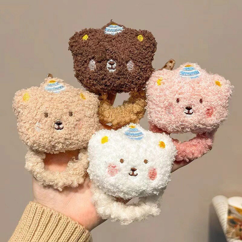 ヘアゴム レディース キッズ ヘアアクセサリー 熊 ぬいぐるみ くま アニマル 秋冬 もこもこ ふわふわ かわいい おしゃれ 髪留め 髪飾り ポニーテール 高め 低め まとめ髪 ヘアアレンジ 伸縮性 ゴム 柔らかい 暖かい 防寒 普段使い デイリー カジ