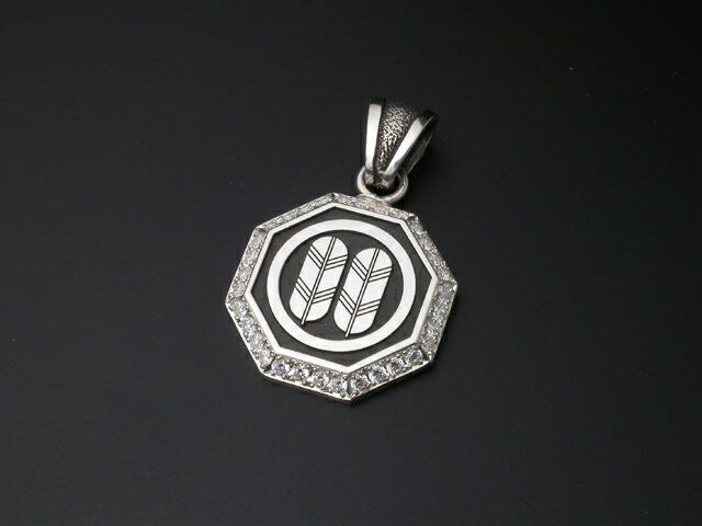 家紋ペンダント・八角・中・大石留めオプション(キュービックジルコニア）