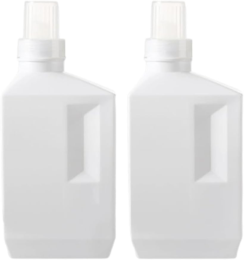 バリエーションコード : 2buc3x5scn商品コード2buc30lnxu商品名洗剤ボトル 洗濯洗剤 詰め替え用 柔軟剤 容器 ランドリー 2本セットブランドYourKitカラーホワイトサイズ等1000ml「洗濯洗剤 詰め替えボトル2本セット」毎日のランドリースペースを一気に洗練させる詰め替えボトルセット。パッケージを統一するだけで空間が驚くほど整います。「シンプルながらもスタイリッシュ」マットな質感と無駄のないデザインがランドリーに馴染み、生活感を抑えた上品な空間を演出します。「コンパクトで省スペースなサイズ」スリムなスクエア型で収納効率抜群。限られたスペースでもスッキリ片付く省スペース設計です。「使い勝手抜群」手にフィットするくぼみ設計と計量しやすいキャップで、毎日の洗濯作業をスムーズにサポートします。「商品の特徴」ノズルは液だれしにくい形状を採用し、計量キャップで無駄なく使えるエコ仕様。分解洗浄ができるので長く清潔に使い続けられます。※ 他ネットショップでも併売しているため、ご注文後に在庫切れとなる場合があります。予めご了承ください。※ 品薄または希少等の理由により、参考価格よりも高い価格で販売されている場合があります。ご注文の際には必ず販売価格をご確認ください。※ 沖縄県、離島または一部地域の場合、別途送料の負担をお願いする場合があります。予めご了承ください。※ お使いのモニタにより写真の色が実際の商品の色と異なる場合や、イメージに差異が生じることがあります。予めご了承ください。※ 商品の詳細（カラー・数量・サイズ 等）については、ページ内の商品説明をご確認のうえ、ご注文ください。※ モバイル版・スマホ版ページでは、お使いの端末によっては一部の情報が表示されないことがあります。すべての記載情報をご確認するには、PC版ページをご覧ください。