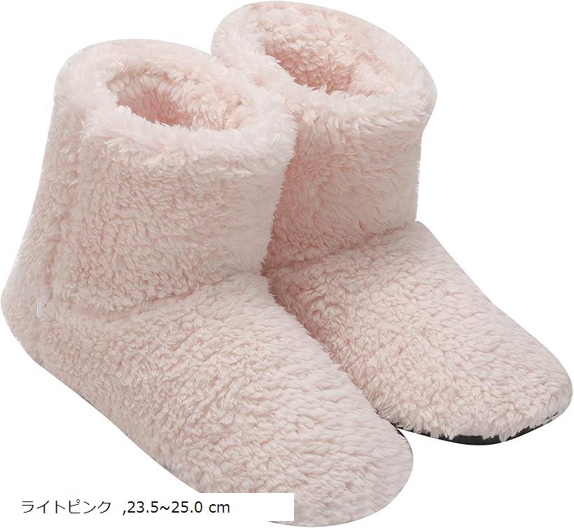 バリエーションコード : 2bip90ipcp商品コード2b421rn8ui商品名ルームシューズ ルームブーツ もこもこ ボアスリッパ 男女兼用 ライトピンク Mサイズ 25cmくらいまでブランドmiansheカラーライトピンクサイズ等23.5～25.0 cm「もこもこふわふわ暖かい・やわらかで脱ぎ履きしやすく」包み込まれるようなフィット感と、とろける履き心地が魅力のルームシューズ。脱ぎ履きが簡単にできる形に作られているのもポイント。抗菌防臭・静電気防止加工済み。「防水性・滑り止め・防音設計」滑りにくく、柔らかく消音タイプで床にも優しいPVC素材の裏底。床の冷たさが伝わりにくいしっかりしたソールはここだけの工夫。足の裏は滑りにくくしっかりとしたソールなので足底の汚れは濡らしたタオルなどでささっととれます、キッチンやフローリングの床でも気にせず履けます。床を傷つけません。「洗濯機で丸洗いOK」汚れても安心。丸洗いできるので、いつでも清潔にお使いいただけます。洗濯：ネット使用必須、他のものと分けてお洗いください。※ 他ネットショップでも併売しているため、ご注文後に在庫切れとなる場合があります。予めご了承ください。※ 品薄または希少等の理由により、参考価格よりも高い価格で販売されている場合があります。ご注文の際には必ず販売価格をご確認ください。※ 沖縄県、離島または一部地域の場合、別途送料の負担をお願いする場合があります。予めご了承ください。※ お使いのモニタにより写真の色が実際の商品の色と異なる場合や、イメージに差異が生じることがあります。予めご了承ください。※ 商品の詳細（カラー・数量・サイズ 等）については、ページ内の商品説明をご確認のうえ、ご注文ください。※ モバイル版・スマホ版ページでは、お使いの端末によっては一部の情報が表示されないことがあります。すべての記載情報をご確認するには、PC版ページをご覧ください。「素材」ポリエステル100％ /底面：防水PVC「サイズ（外寸）」XS: ［長さ：約22cm、幅：約8.5cm、高さ：約14cm、重さ（片足）：約90g］S: ［長さ：約24cm、幅：約9cm、高さ：約14cm、重さ（片足）：約110g］M: ［長さ：約26cm、幅：約10cm、高さ：約17cm、重さ（片足）：約120g］L: ［長さ：約28cm、幅：約11cm、高さ：約18cm、重さ（片足）：約130g］XL: ［長さ：約29.5cm、幅：約12cm、高さ：約18cm、重さ（片足）：約140g］XXL: ［長さ：約31cm、幅：約12.5cm、高さ：約19cm、重さ（片足）：約150g］mianshe商標登録 第5956370号