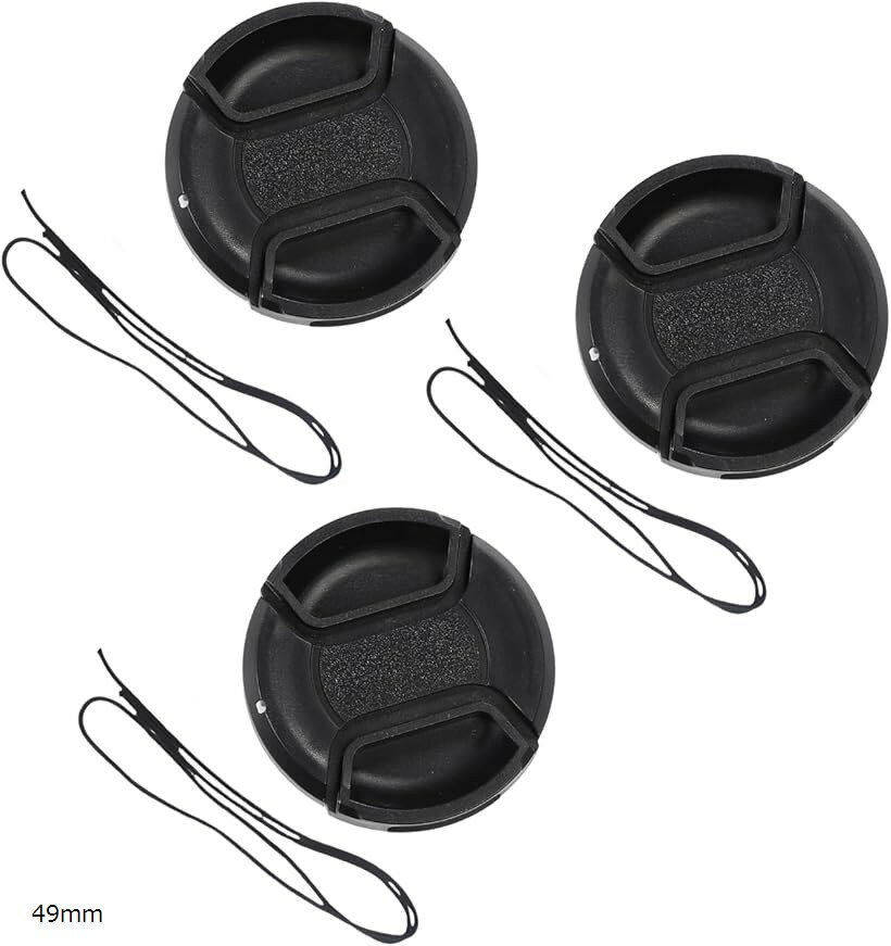 バリエーションコード : 2br88fnnqg商品コード2br8802vn0商品名レンズキャップ 3個セット インナー式 ワンタッチ着脱 中央つまみ 紛失防止ストラップ付き レンズ保護用 スナップオンキャップブランドSPILOOPSサイズ等49mmフィルター径に合わせて装着：カメラ本体ではなく、レンズ前面に記載の「Φ（フィルター径）」に合わせてお選びください。インナー式でしっかり固定：内側から保持するスナップオンタイプで、移動中の脱落やガタつきを抑えます。中央つまみで着脱が簡単：フード装着時でも操作しやすい中央ピンチ構造。紛失防止ストラップ付き：落下・置き忘れ対策に。本体側へ繋いで持ち運べます。3個セットで予備に最適：紛失・破損時もすぐ交換でき、旅行や屋外撮影にも安心です。※ 他ネットショップでも併売しているため、ご注文後に在庫切れとなる場合があります。予めご了承ください。※ 品薄または希少等の理由により、参考価格よりも高い価格で販売されている場合があります。ご注文の際には必ず販売価格をご確認ください。※ 沖縄県、離島または一部地域の場合、別途送料の負担をお願いする場合があります。予めご了承ください。※ お使いのモニタにより写真の色が実際の商品の色と異なる場合や、イメージに差異が生じることがあります。予めご了承ください。※ 商品の詳細（カラー・数量・サイズ 等）については、ページ内の商品説明をご確認のうえ、ご注文ください。※ モバイル版・スマホ版ページでは、お使いの端末によっては一部の情報が表示されないことがあります。すべての記載情報をご確認するには、PC版ページをご覧ください。