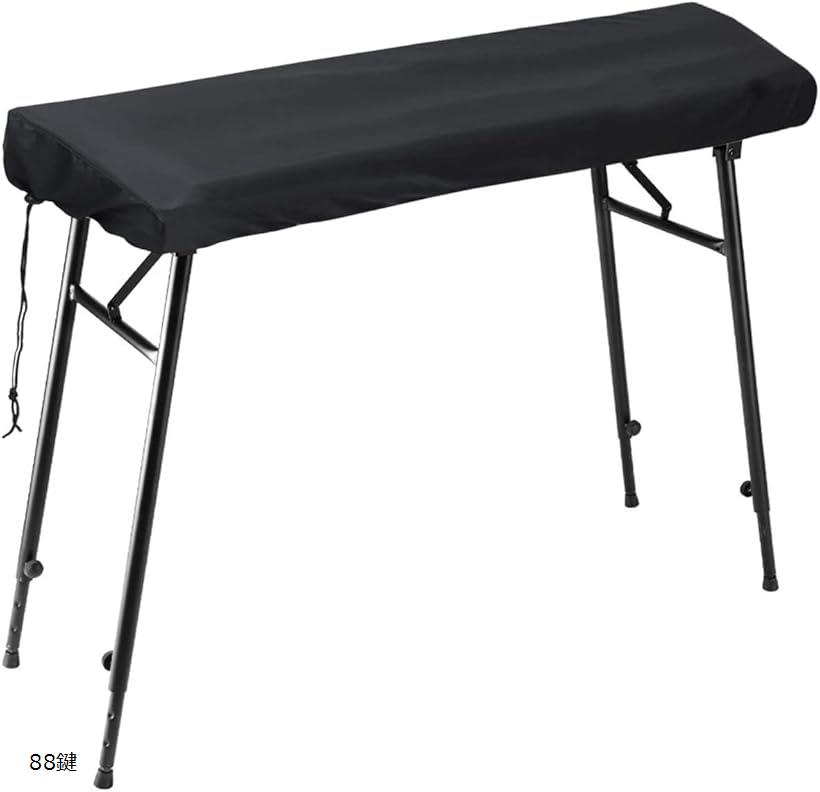 バリエーションコード : 2bjh33sq4k商品コード2bjh30p05r商品名電子ピアノカバー キーボードカバー ピアノ保護カバー 調整可能 柔らかサラサラ生地 88鍵ブランドdodtazz「防塵・防水電子ピアノカバー」埃やゴミ、水から電子ピアノを保護します。埃やゴミは使用する際に不便であるだけでなく、故障の原因となります。トップカバーの無い電子ピアノをご購入の際は、必ず電子キーボードカバーをお付けください＊「ホコリも水も遮断」適度な通気性、伸縮性があり、熱を逃しながらホコリをシャットアウトします。内側には防水加工がされていて、うっかり水がかかってしまっても大丈夫。「出し入れ簡単」アジャスターが付いているのでお子様でも楽に鍵盤カバーを装着することができます。キュッと絞ってピアノサイズにピッタリ調節可能です。ずれ落ちる心配がありません「柔かい複合布」柔らかサラサラ生地で畳んだり、広げたりを繰り返してもしわが目立ちません。「インテリア性が高いブラック」シンプルなスタイルのピアノ保護カバーです。お部屋のスタイルやピアノカラーを問わず良くマッチします。季節を問わず、オールシーズンお使い頂けます。「商品内容ピアノカバー（キーボード）「カラー」ブラック「サイズ」88鍵盤：幅約134cmx奥行き約29cmx高さ約16cm61鍵盤：幅約98cmx奥行き約42cmx高さ約16cm「素材」複合布＊モニターの環境により、色の見え方に若干差が生じる場合がございます。※ 他ネットショップでも併売しているため、ご注文後に在庫切れとなる場合があります。予めご了承ください。※ 品薄または希少等の理由により、参考価格よりも高い価格で販売されている場合があります。ご注文の際には必ず販売価格をご確認ください。※ 沖縄県、離島または一部地域の場合、別途送料の負担をお願いする場合があります。予めご了承ください。※ お使いのモニタにより写真の色が実際の商品の色と異なる場合や、イメージに差異が生じることがあります。予めご了承ください。※ 商品の詳細（カラー・数量・サイズ 等）については、ページ内の商品説明をご確認のうえ、ご注文ください。※ モバイル版・スマホ版ページでは、お使いの端末によっては一部の情報が表示されないことがあります。すべての記載情報をご確認するには、PC版ページをご覧ください。