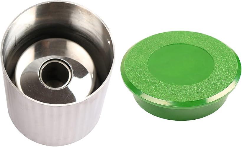 商品コード2b2fw3fylo商品名ゴルフ カップ カバー 蓋 ふた 穴 ホール 練習 庭 金属 トレーニング 音 シルバーカラーカップ1個、緑ふた1個ブランドFamimuenoカラーシルバーカラー、緑色・ホールカップは、自宅でゴルフの練習時にカップインの「カラン」音も再現できるステンレス製。カップカバーは、カップに水やゴミが入るのを防ぎ、カップを保護します。大人気のステンレスカップとカバーのセット。・ホールカップは、ステンレス製で錆びにくく屋外でも快適。カップの取り出し、移動に便利な上部穴も便利。規格サイズと同様、直径10.8x高さ15センチ、ピンフラッグ穴は2.7センチでピンフラッグ使用も可能。・カップカバーは、ゴルフカップにゴミや水が溜まるのを防ぎ、カップの保護、掃除の手間も省けて便利。蓋を開ければすぐにプレイ、貴重なレッスン時間を有効に使えます。芝生と同系色で見た目も美しく景観を損ねません。・打ちっぱなしや屋内用のパターゴルフじゃ物足りない。自宅の庭で本格的に練習を始めたいなら。ゴルフ場と同規格のカップを使ってみませんか。心地よい音を聞きながら楽しくパターやショットのトレーニングに全集中。・ホールカップ、直径10.8x高さ15cm、ピンフラッグ穴2.7cm、ステンレス、シルバー、カップカバー、幅11.5x内蓋10cm、プラスチック、グリーン（カップ、カバー各1個セット）＊モニターの環境により、色の見え方に若干差が生じる場合がございます。※ 他ネットショップでも併売しているため、ご注文後に在庫切れとなる場合があります。予めご了承ください。※ 品薄または希少等の理由により、参考価格よりも高い価格で販売されている場合があります。ご注文の際には必ず販売価格をご確認ください。※ 沖縄県、離島または一部地域の場合、別途送料の負担をお願いする場合があります。予めご了承ください。※ お使いのモニタにより写真の色が実際の商品の色と異なる場合や、イメージに差異が生じることがあります。予めご了承ください。※ 商品の詳細（カラー・数量・サイズ 等）については、ページ内の商品説明をご確認のうえ、ご注文ください。※ モバイル版・スマホ版ページでは、お使いの端末によっては一部の情報が表示されないことがあります。すべての記載情報をご確認するには、PC版ページをご覧ください。カップ、ふた