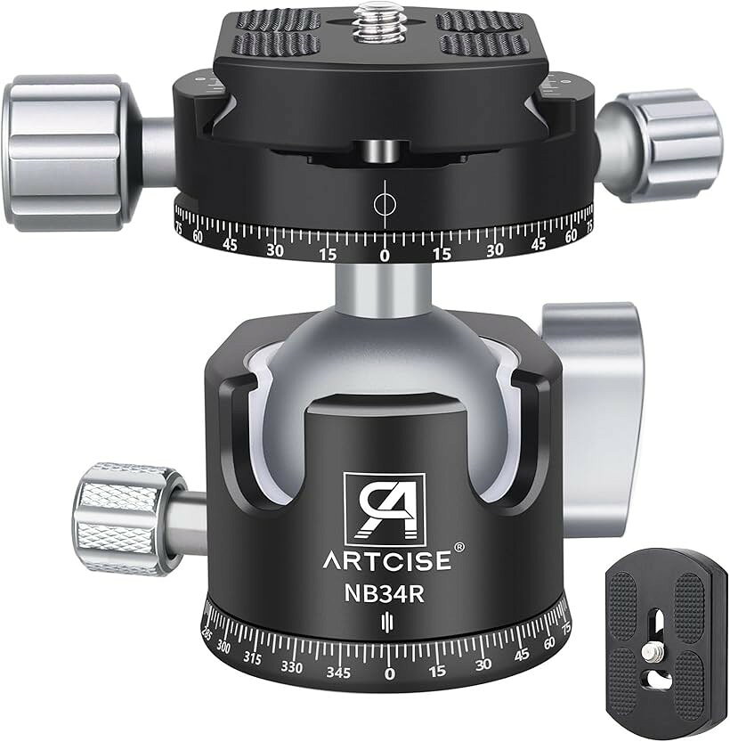 商品コード2b9uwl3h34商品名34mm 低重心 ボール雲台 CNC精密加工 アルミ ダブル360度回転パン パノラマ ボールヘッド アルカスイス互換 クイックシュー 自由雲台 一眼レフ/DSLR/カメラ用 最大耐荷重 15キロブランドARTCISE「もっと安定な34mmボール低重心三脚ヘッド」他のボール雲台より、重心が約15%低くて、その上に34mm直径のボールを採用して、良い安定性と高い固定力を兼備します。雲台重量（0.29キロ） 、底部直径（45mm）、高さ（76mm）、最大耐荷重量（15キロ）、アルカスイス規格の予備クイックシューが一つが付きます。「CNC精密加工とアルマイト処理」航空レベルアルミ合金を採用して、CNC精密加工とアルマイト処理を施し、スムーズな操作感と耐久性もあります。クランプの底部もパノラマパンがあり、もっとスムーズな全景撮影をすることができます。「360度パノラマ撮影と垂直撮影」：雲台底部回転パンは360度目盛りがあり、撮影の時、細やかな角度を調整することができて、微妙な構図に役立ちます。二つのU-ノッチは便利に垂直撮影します。0-135°傾斜角度範囲は様々な角度撮影が出来て、ポートレート、室内、ビル、野鳥、野生動物撮影、スペース、星空も適用します。「軽量で操作便利な自由ボール雲台」透かし彫りクランプと中空ボール設計を採用して、普通の雲台より、軽いです。ボール雲台の自重は僅か0.29キロです。雲台バッグを送って、収納も便利で、旅行に適用です。水準器を内蔵して、速くて水平に調整することができます。「幅広い互換性」 上部カメラ取付ネジ：1/4、ほとんどのミラーレス、DSLR、望遠レンズ、デジタル、一眼レフ、DVなどに対応します。底部ネジ穴：3/8ネジ、様々な一脚、三脚、スライダに対応します。クイックリリースプレートはアルカスイス標準です。「パッケージ内容」 1x34mmボール 低重心雲台、1x予備のクイックシュー、3x1/4-3/8インチ変換ネジアダプター、1x雲台バッグ※ 他ネットショップでも併売しているため、ご注文後に在庫切れとなる場合があります。予めご了承ください。※ 品薄または希少等の理由により、参考価格よりも高い価格で販売されている場合があります。ご注文の際には必ず販売価格をご確認ください。※ 沖縄県、離島または一部地域の場合、別途送料の負担をお願いする場合があります。予めご了承ください。※ お使いのモニタにより写真の色が実際の商品の色と異なる場合や、イメージに差異が生じることがあります。予めご了承ください。※ 商品の詳細（カラー・数量・サイズ 等）については、ページ内の商品説明をご確認のうえ、ご注文ください。※ モバイル版・スマホ版ページでは、お使いの端末によっては一部の情報が表示されないことがあります。すべての記載情報をご確認するには、PC版ページをご覧ください。