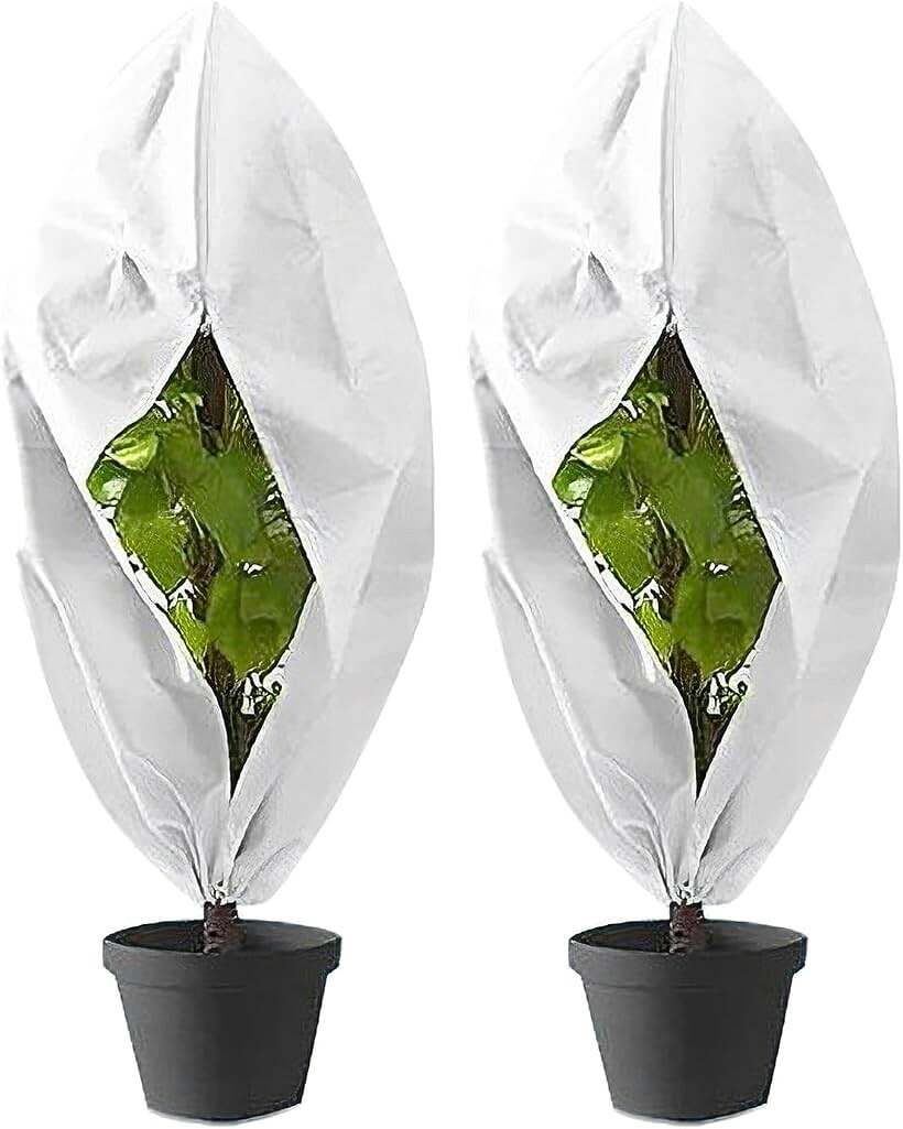 バリエーションコード : 2brkn0kqrr商品コード2brknrv4i0商品名防虫ネット 2枚セット 植物保護カバー 霜よけ 園芸用不織布 防寒 寒冷紗 冬越し ジッパー付ブランドトカリリサイズ等80cmx120cm「虫害や霜から植物を守る」 大切な庭木や鉢植えを害虫や霜から保護する、標準的な厚みの園芸用不織布ネットです。通気性と透光性を備えた素材が、植物の呼吸を妨げずに虫や寒風の侵入を抑え、安定した環境を維持します。「手軽に使える設計」 サイドジッパーにより、大きな植物にもスムーズに被せることが可能です。裾にはドローコードが付いているため、鉢のサイズに合わせて手軽に固定でき、風による飛散のリスクを抑えます。「選べる3つのサイズ」 植物の大きさに合わせて、60～80cmから80～120cmまでの3つの規格をご用意しました。小さな鉢植えから中型の庭木まで、対象物のサイズに合わせた適切な保護が可能です。「使い切りに適した素材」 植物に負担をかけにくい軽量な不織布を採用しており、1シーズンごとの使い切りに適した実用的な仕様です。冬の防寒対策だけでなく、春夏の防虫対策としても手軽に導入いただけます。「セット内容・商品仕様」 内容量：2枚セット。素材：ポリプロピレン不織布。機能：サイドジッパー・裾ドローコード付き。消耗品として気軽にお使いいただける2枚組で、複数の植物への同時対策に役立ちます。※ 他ネットショップでも併売しているため、ご注文後に在庫切れとなる場合があります。予めご了承ください。※ 品薄または希少等の理由により、参考価格よりも高い価格で販売されている場合があります。ご注文の際には必ず販売価格をご確認ください。※ 沖縄県、離島または一部地域の場合、別途送料の負担をお願いする場合があります。予めご了承ください。※ お使いのモニタにより写真の色が実際の商品の色と異なる場合や、イメージに差異が生じることがあります。予めご了承ください。※ 商品の詳細（カラー・数量・サイズ 等）については、ページ内の商品説明をご確認のうえ、ご注文ください。※ モバイル版・スマホ版ページでは、お使いの端末によっては一部の情報が表示されないことがあります。すべての記載情報をご確認するには、PC版ページをご覧ください。
