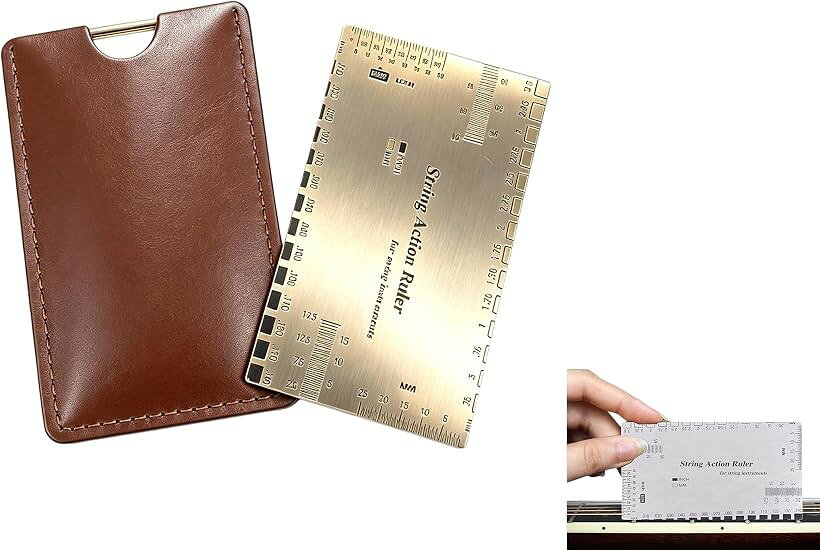 バリエーションコード : 2bkhyxgrvt商品コード2bkhyddg6p商品名高精度 弦高ゲージ ギター 弦高定規 収納ケース付き ステンレス製 弦高測定ツール ギターメンテナンスツール ベース ウクレレ 測定工具 ルーラー 両面目盛りブランドVITSRカラーシルバー「2 点セット ギターメンテナンス必須アクセサリー」楽器の調整とメンテナンス用に特別に設計された弦高ゲージセットです。セット内容：弦高定規 x1 本、専用収納ケース x1 個。ギター愛好家や初心者にとって欠かせないツールで、メンテナンス作業の時間と労力を大幅に節約できます。「専用収納ケース付き 持ち運び・保管に便利」傷や汚れから弦高定規をしっかり保護する専用収納ケースが付属しています。コンパクトなサイズでポケットやギターケースに簡単に収納でき、自宅でのメンテナンスはもちろん、ライブや練習会への持ち運びにも最適です。「高品質ステンレス製 高精度測定」この弦高測定ツールは厚手のステンレススチール製で、錆びにくく変形しにくい耐久性に優れた設計です。目盛りが鮮明で読み取りやすく、弦の高さ、ブリッジサドルの高さ、サドルスロットの深さ、ピックアップの高さ、フレットスロットの深さ、ナットの高さなどを正確に測定できます。「幅広い弦楽器に対応 多用途」アコースティックギター、エレキギター、エレキベース、ウクレレ、バンジョー、マンドリンなど、ほとんどの弦楽器のメンテナンスと調整に使用できます。自分で楽器の状態を確認し、最適な演奏感覚に調整することができます。※ 他ネットショップでも併売しているため、ご注文後に在庫切れとなる場合があります。予めご了承ください。※ 品薄または希少等の理由により、参考価格よりも高い価格で販売されている場合があります。ご注文の際には必ず販売価格をご確認ください。※ 沖縄県、離島または一部地域の場合、別途送料の負担をお願いする場合があります。予めご了承ください。※ お使いのモニタにより写真の色が実際の商品の色と異なる場合や、イメージに差異が生じることがあります。予めご了承ください。※ 商品の詳細（カラー・数量・サイズ 等）については、ページ内の商品説明をご確認のうえ、ご注文ください。※ モバイル版・スマホ版ページでは、お使いの端末によっては一部の情報が表示されないことがあります。すべての記載情報をご確認するには、PC版ページをご覧ください。