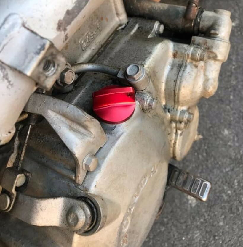 オイルフィラーキャップ オイルキャップ 汎用 アルミ M20x2.5 オートバイ 蓋 エンジンオイルキャップ カスタム 交換 ブラック (ブラック)