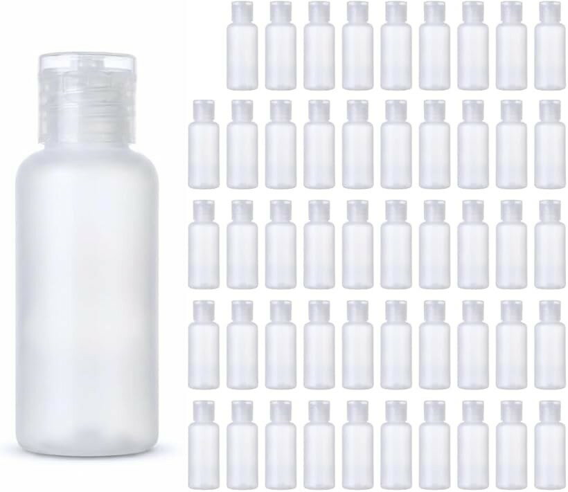 商品コード2brc14kci5商品名トラベルボトル 50本セット ミニボトル 小分けボトル 化粧水 詰め替え 容器 半透明ブランドJP Numberカラー半透明サイズ等30ml「50本のミニボトル」ミニサイズボトルがたっぷり50本セット。業務用パックとしてお使いいただけます。スキンケア・ヘアケアなど中身ごとに細かく分けて詰め替えができ、あらゆる用途でお使いいただけます。「液漏れしにくい」しっかりと閉まるフリップ式キャップとねじ式のボトル口で、使いやすさと密封性の良さを実現。逆さまにしても液体が漏れにくい構造だから、衣類やバッグの中身を汚さず、持ち運び時もストレスなく使用できます。「柔軟なPE素材」半透明で中身の液体がひと目で判別しやすく、取り間違いのリスクを減らします。柔らかいPE素材を採用し、ワンプッシュで適量を取り出しやすい。オイルにも対応し、繰り返し使えるため、コスパに優れる製品設計となっています。「商品内容」パッケージ内容: 50本セット　サイズ(約): 30ml(幅28mmx高80mm)　主な材質: PE　＊サイズ詳細は商品画像をご確認ください。内容物の種類により、容器に変形・白濁・におい移り・にじみ等が生じる場合があります。精油、香料濃度の高いもの、溶剤成分を含むもの、アルコール類、刺激の強い液体を入れる際は、事前に少量で適合性をご確認のうえ、携帯は短期間としてください。異常が認められた場合は使用を中止してください。※ 他ネットショップでも併売しているため、ご注文後に在庫切れとなる場合があります。予めご了承ください。※ 品薄または希少等の理由により、参考価格よりも高い価格で販売されている場合があります。ご注文の際には必ず販売価格をご確認ください。※ 沖縄県、離島または一部地域の場合、別途送料の負担をお願いする場合があります。予めご了承ください。※ お使いのモニタにより写真の色が実際の商品の色と異なる場合や、イメージに差異が生じることがあります。予めご了承ください。※ 商品の詳細（カラー・数量・サイズ 等）については、ページ内の商品説明をご確認のうえ、ご注文ください。※ モバイル版・スマホ版ページでは、お使いの端末によっては一部の情報が表示されないことがあります。すべての記載情報をご確認するには、PC版ページをご覧ください。
