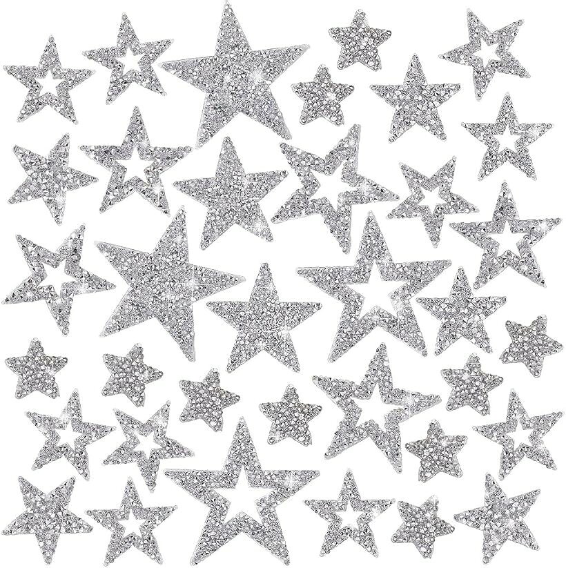 商品コード2b9knu884f商品名40個 8スタイル 星 刺繍パッチ ラインストーン付き アップリケ スターパッチ 衣料品アクセサリー 服装補修 縫製 衣服用ブランドPH PandaHallカラーシルバーサイズ等幅約19～80mm、長さ20～80mm、厚さサイズはちょうどいい： 幅約70mm、長さ約66mm、厚さ約3mm幅約19～80mm、長さ20～80mm、ちょうどいいサイズ。子供のかわいいジャケットにつけても、大人の普段着につけても、完璧に調和し、人目を引くフォーカルポイントとなる。使いやすい： 裏側に接着剤が付いているので、接着剤が溶けるとベタつきます。ダメージを防ぐために、パッチの間に布を入れてアイロンをかけることもできます。洋服に縫い付けると長持ちします。縫製可能： より丈夫で耐久性を求める場合は、縫製方法を選択できます。衣服とワッペンは完全に一体化されており、日常の使用では剥がれる心配がなく、長期間使用できます。簡単な修正： 汚れや傷んだ衣類を埋めるために使用すると、その絶妙な星型のデザインがすぐに目を引き、恥ずかしい欠陥を巧みに隠すことができます。偶然の汚れでも、偶然の穴でも、簡単にカバーできます。装飾用途： 星の模様はファンタジーとロマンスに満ちており、地元の装飾としても大規模な装飾としても、あなたの個性とセンスを表現できます。このワッペンで服にスタイリッシュな装飾的な魅力を与えます。※ 他ネットショップでも併売しているため、ご注文後に在庫切れとなる場合があります。予めご了承ください。※ 品薄または希少等の理由により、参考価格よりも高い価格で販売されている場合があります。ご注文の際には必ず販売価格をご確認ください。※ 沖縄県、離島または一部地域の場合、別途送料の負担をお願いする場合があります。予めご了承ください。※ お使いのモニタにより写真の色が実際の商品の色と異なる場合や、イメージに差異が生じることがあります。予めご了承ください。※ 商品の詳細（カラー・数量・サイズ 等）については、ページ内の商品説明をご確認のうえ、ご注文ください。※ モバイル版・スマホ版ページでは、お使いの端末によっては一部の情報が表示されないことがあります。すべての記載情報をご確認するには、PC版ページをご覧ください。PH　PandaHall　40個　8スタイル　刺繍パッチ　ラインストーン付き　アップリケ　星 かわいい星型のデザインはお子様にも大人気です。貼ったり縫ったりできるので操作も簡単です。衣類の汚れ部分をカバーしたり、装飾としても使用できます。子供の幼稚園バッグ、帽子、靴、その他の衣類の装飾に使用できます。サイズ：幅約19～80mm、長さ20～80mm、合計40個。