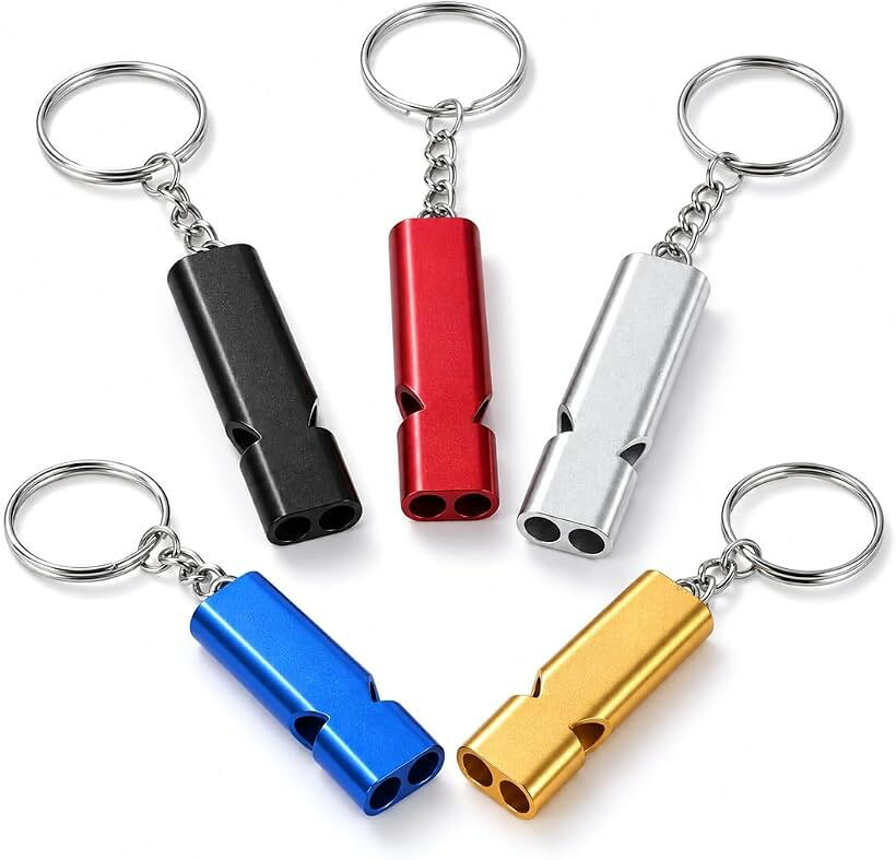 商品コード2bkdtll5tn商品名ホイッスル 防災 120dB 大音量 アルミ製 5色 5個セット キーリング＆ネックストラップ付き 2way仕様 緊急用ホイッスル 災害対策 防犯 護身 地震 救助ブランドTo all Genie「吹きやすい二重管構造」 2つの音管を備えた二重管設計。少ない息でも吹きやすく、緊急時に周囲へ存在を知らせたい場面で活躍します。「軽量アルミ製」 軽量で扱いやすいアルミ素材を採用。コンパクトなため、毎日の持ち歩きはもちろん、防災バッグへの常備にも適しています。「5色セット」 ゴールド・レッド・ブルー・ブラック・シルバーの5色セット。家族で色分けしたり、用途別に使い分けたりできます。「キーリング＆ネックストラップ付き」 ホイッスル本体にはキーリングが付いており、鍵やバッグなどへの取り付けが可能。さらにネックストラップ付きで、首から下げて携帯することもできます。「幅広いシーンで活躍」 防災・災害時の備えをはじめ、防犯、登山、ハイキング、キャンプ、スポーツ、通勤・通学など幅広い用途に。いざという時に備えて携帯しておきたいアイテムです。※ 他ネットショップでも併売しているため、ご注文後に在庫切れとなる場合があります。予めご了承ください。※ 品薄または希少等の理由により、参考価格よりも高い価格で販売されている場合があります。ご注文の際には必ず販売価格をご確認ください。※ 沖縄県、離島または一部地域の場合、別途送料の負担をお願いする場合があります。予めご了承ください。※ お使いのモニタにより写真の色が実際の商品の色と異なる場合や、イメージに差異が生じることがあります。予めご了承ください。※ 商品の詳細（カラー・数量・サイズ 等）については、ページ内の商品説明をご確認のうえ、ご注文ください。※ モバイル版・スマホ版ページでは、お使いの端末によっては一部の情報が表示されないことがあります。すべての記載情報をご確認するには、PC版ページをご覧ください。コンパクトで持ち運びやすい、アルミ製のホイッスル5色セットです。二重管構造と斜めにカットされた吹き口を採用し、少ない息でも吹きやすい設計。キーリング付きでバッグや鍵などに取り付けやすく、付属のネックストラップを使えば首から下げて携帯できます。防災・アウトドア・登山・キャンプ・スポーツ・防犯対策など、さまざまなシーンで活躍。家族での使い分けや、非常用バッグへの常備にも便利です。