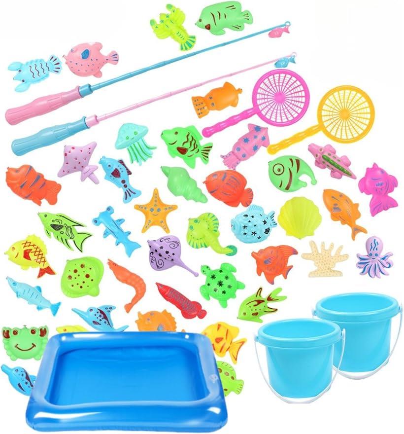 商品コード2bu26dhlpu商品名水遊び おもちゃ 魚釣りセット 子ども用 お風呂 プール 屋外遊びに 52点セットブランドNASSIA「楽しい水遊び体験」子供たちに楽しい水遊び体験を提供します。お風呂やプールでの時間が、ただの入浴時間から冒険の時間に変わります。子供たちは魚釣りゲームを通じて、自然と水に親しむことができ、毎日のバスタイムが待ち遠しくなるでしょう。「収納バスケット付きで片付け簡単」52点セットには便利な収納バスケットが付属しており、遊び終わった後のお片付けも簡単です。おもちゃをすっきりと収納できるので、散らかる心配がありません。親子で楽しく片付ける習慣を身につけることができます。「ギフトに最適」誕生日やクリスマス、入園祝いなど、特別な日のプレゼントとしても最適です。男の子も女の子も楽しめるデザインで、子供たちに笑顔を届けることができます。贈り物として選ぶことで、喜びと驚きを提供できるでしょう。＊注意ください＊ ・写真の写り方により、実際の商品と異なって見える場合がございます。・サイズにつきましては若干の誤差が生じる場合がございます。・生産時期により、商品のデザインが若干異なる場合がございます。上記予めご了承の上お買い求めくださいませ。※ 他ネットショップでも併売しているため、ご注文後に在庫切れとなる場合があります。予めご了承ください。※ 品薄または希少等の理由により、参考価格よりも高い価格で販売されている場合があります。ご注文の際には必ず販売価格をご確認ください。※ 沖縄県、離島または一部地域の場合、別途送料の負担をお願いする場合があります。予めご了承ください。※ お使いのモニタにより写真の色が実際の商品の色と異なる場合や、イメージに差異が生じることがあります。予めご了承ください。※ 商品の詳細（カラー・数量・サイズ 等）については、ページ内の商品説明をご確認のうえ、ご注文ください。※ モバイル版・スマホ版ページでは、お使いの端末によっては一部の情報が表示されないことがあります。すべての記載情報をご確認するには、PC版ページをご覧ください。お風呂やプールで大活躍。お子さまが楽しみながら遊べる魚釣りおもちゃセットです。かわいい魚や釣り竿がセットになっており、磁石で簡単に釣ることができます。水に浮かぶカラフルな魚たち。お風呂や、夏の水遊び、親子のふれあい遊びにもぴったりです。収納袋付きで、お片付けや持ち運びも簡単です。＊注意ください＊・写真の写り方により、実際の商品と異なって見える場合がございます。・サイズにつきましては若干の誤差が生じる場合がございます。・生産時期により、商品のデザインが若干異なる場合がございます。上記予めご了承の上お買い求めくださいませ。