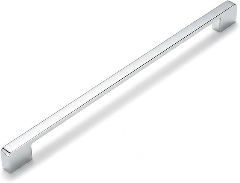バリエーションコード : 2br4k41hkf商品コード2br4utyuqv商品名取っ手 320mm ロングハンドル シルバー 家具 食器棚 引き出し キャビネット モダン DIY 1 シルバー ビス付きブランドSilver ＆ Styleカラーシルバー ビス付き洗練されたモダンデザインの後付けできる取っ手（とって）で家具をアップグレード。 洗練されたクロームメッキ仕上げのシルバーが、お部屋の印象を劇的に変化させます。光沢のあるモダンなデザインは、北欧スタイルやモノトーンインテリアとの相性が良く、既存の家具にプラスするだけで高見えする空間を演出。無駄のないシャープなフォルムは、リビングのチェストからキッチンの戸棚まで、場所を選ばずスタイリッシュに馴染みます。穴ピッチ320mmのロングタイプで優れた操作性。 ビス穴間隔320mm（全長331mm）のロングハンドル仕様により、大型の引き出しやクローゼットのドアでもスムーズな開閉を実現しました。掴みやすいゆとりあるサイズ感は、機能性と意匠性を両立。キッチンキャビネットや洗面台の収納など、頻繁に使用する箇所の付け替え用金具として、日々の使い心地を向上させる設計となっています。家具のリメイクやDIYに最適な汎用金具。 古くなった食器棚の取っ手交換や、自作家具の仕上げにぴったりのリフォームパーツです。シンプルなシルバーカラーは、木目調の扉からホワイトカラーの棚板まで幅広くマッチ。DIY初心者の方でも、取っ手を新調するだけで手軽に家具の雰囲気を一新できるため、お気に入りの家具を長く使い続けたい方のリメイク需要に応えます。耐久性を追求した素材と美しい表面処理。 湿気の多いキッチンや洗面所での使用を考慮し、腐食に強く耐久性の高い素材を採用しました。表面には丁寧な処理を施しており、滑らかな手触りと落ち着いた光沢が持続します。指紋が目立ちにくい仕上げのため、毎日のメンテナンスも拭き取りだけで完了。機能美を追求した堅牢な造りが、住まいのディテールに上質な質感を与えます。届いてすぐに作業ができるビス付きセット。 取り付け用ビス2本がセットになっているため、商品到着後すぐにDIY作業を開始できます。標準的な厚みの扉や引き出しに対応しており、特別な準備なしでリフォームを楽しめるのが魅力。クローゼット、システムキッチン、サイドボードなど、家中の取手（取っ手）を統一することで、統一感のある洗練されたインテリア空間が完成します。＊作業時は必ず保護手袋の着用をして下さい。（カット面に多少バリがあるため手を切る恐れがあります。）※ 他ネットショップでも併売しているため、ご注文後に在庫切れとなる場合があります。予めご了承ください。※ 品薄または希少等の理由により、参考価格よりも高い価格で販売されている場合があります。ご注文の際には必ず販売価格をご確認ください。※ 沖縄県、離島または一部地域の場合、別途送料の負担をお願いする場合があります。予めご了承ください。※ お使いのモニタにより写真の色が実際の商品の色と異なる場合や、イメージに差異が生じることがあります。予めご了承ください。※ 商品の詳細（カラー・数量・サイズ 等）については、ページ内の商品説明をご確認のうえ、ご注文ください。※ モバイル版・スマホ版ページでは、お使いの端末によっては一部の情報が表示されないことがあります。すべての記載情報をご確認するには、PC版ページをご覧ください。