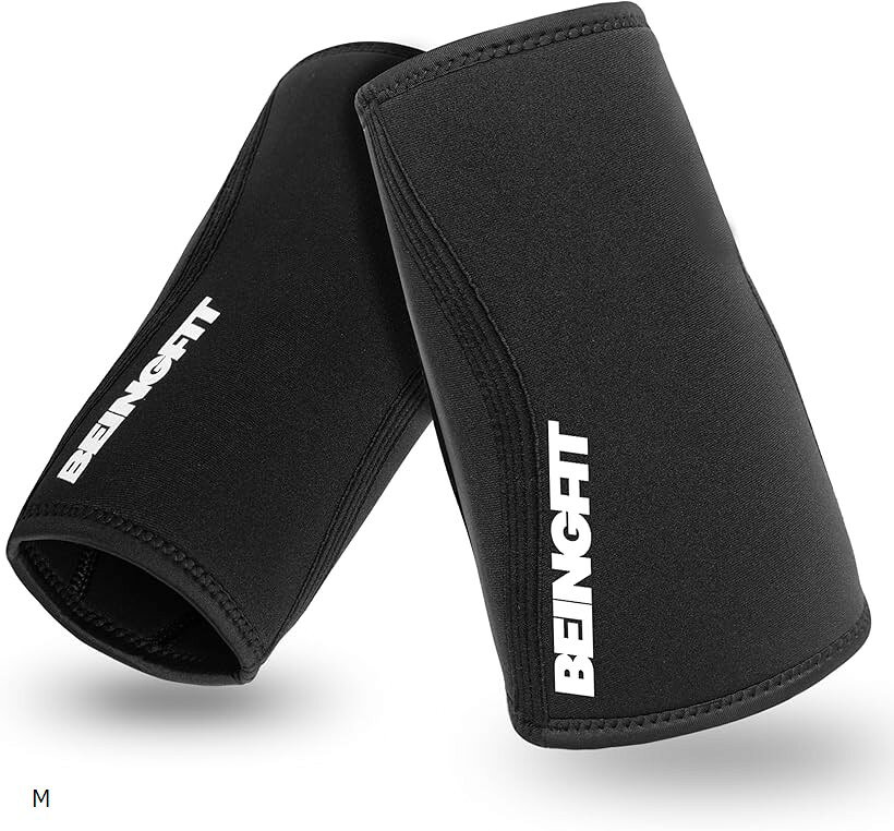 バリエーションコード : 2brj9gr2qd商品コード2br2s4c4c5商品名Beingfit エルボースリーブ 肘 サポーター 筋トレ ウエイトトレーニング ベンチプレス エルボーサポーター 5mm 選べる厚み エルボーバンド エルボーラップブランドBeing fitカラーブラックサイズ等M「サイズ選びの方法」 前腕（肘関節に近い最も太い部分）と、上腕（二頭筋の肘関節に近い側）の周長を測定してください。腕を伸ばし、力を入れない状態で採寸し、前腕・上腕の両方の数値に合うサイズをお選びください。「5mm / 7mm 選べる厚み」 5mm：柔軟性が高く、肘を動かしやすい 7mm：しっかりしたフィット感で高いホールド力「筋トレ・高負荷トレーニング対応」 ベンチプレス・スクワット・ショルダープレスなど、ウエイトトレーニング時の安定感をサポートタイト設計でズレにくい」 トレーニング中もズレにくく、動作に集中できるフィット設計「サイズはXS～Lの4サイズ」 前腕と上腕（肘に近い部分）を測定し、両方に合うサイズを選択「トレーニング強度に応じた選択」 より強いサポート感を求める方は、ワンサイズ下も検討可能 ＊着脱にやや時間がかかる場合があります※ 他ネットショップでも併売しているため、ご注文後に在庫切れとなる場合があります。予めご了承ください。※ 品薄または希少等の理由により、参考価格よりも高い価格で販売されている場合があります。ご注文の際には必ず販売価格をご確認ください。※ 沖縄県、離島または一部地域の場合、別途送料の負担をお願いする場合があります。予めご了承ください。※ お使いのモニタにより写真の色が実際の商品の色と異なる場合や、イメージに差異が生じることがあります。予めご了承ください。※ 商品の詳細（カラー・数量・サイズ 等）については、ページ内の商品説明をご確認のうえ、ご注文ください。※ モバイル版・スマホ版ページでは、お使いの端末によっては一部の情報が表示されないことがあります。すべての記載情報をご確認するには、PC版ページをご覧ください。