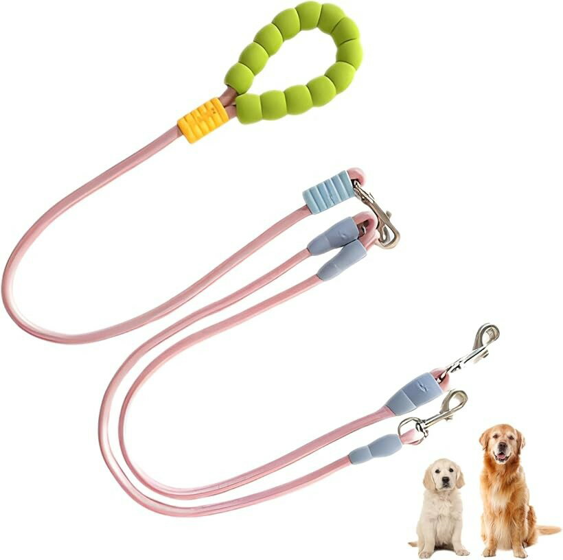 バリエーションコード : 2bry3rv13h商品コード2bry32f4jw商品名犬リード 2頭引き 多頭飼い 散歩用 ダブルリードブランドSakuraLovely8カラーピンク「ふわふわ握り心地の柔らかハンドル」長時間の散歩でも手が痛くなりにくい柔らかハンドルを採用し、毎日の散歩を快適にサポートします。程よいクッション性が握り疲れを防ぎ、飼い主様の負担を軽減します。「強くて切れにくい丈夫なロープ設計」太めの直径1cmロープを使用した耐久仕様で、元気に引っ張るワンちゃんでも安心。摩耗に強い素材を採用しているため屋外使用にも適しており、長くお使いいただけます。「2匹同時に使えるダブルリード」2匹を同時にリードでき、散歩中の絡まりを抑える設計で多頭飼いの方に最適。回転式ジョイントで自由に動き回ってもスムーズで、多頭散歩をもっと快適で楽しい時間にします。「製品仕様」メインリード：直径1cmx80cm、サブリード：直径1cmx70cm、重量：250g、カラー：ピンク・グレー。軽量で扱いやすく、小型犬・中型犬の多頭散歩に適したバランス設計となっています。＊当商品は、持続可能な社会の実現に向けたSDGsの取り組みの一環として、簡易包装でお届けいたします。過剰な梱包材を使用せず、必要最低限の資材で丁寧にお包みすることで、ゴミの削減と環境負荷の軽減を目指しています。お客様のご理解とご協力に感謝いたします。※ 他ネットショップでも併売しているため、ご注文後に在庫切れとなる場合があります。予めご了承ください。※ 品薄または希少等の理由により、参考価格よりも高い価格で販売されている場合があります。ご注文の際には必ず販売価格をご確認ください。※ 沖縄県、離島または一部地域の場合、別途送料の負担をお願いする場合があります。予めご了承ください。※ お使いのモニタにより写真の色が実際の商品の色と異なる場合や、イメージに差異が生じることがあります。予めご了承ください。※ 商品の詳細（カラー・数量・サイズ 等）については、ページ内の商品説明をご確認のうえ、ご注文ください。※ モバイル版・スマホ版ページでは、お使いの端末によっては一部の情報が表示されないことがあります。すべての記載情報をご確認するには、PC版ページをご覧ください。