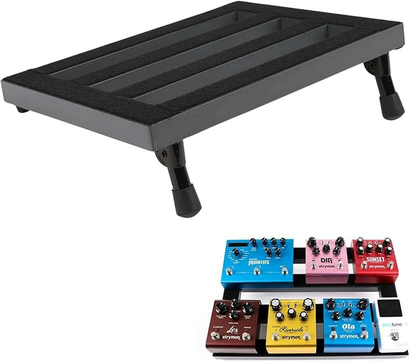 バリエーションコード : 2brw1u1u3c商品コード2brw15k1l9商品名ギター エフェクターボード 軽量 アルミ合金 傾斜型 ペダルボード 携帯式ブランドCOZENTAサイズ等34x27「航空機グレードの超軽量アルミ合金を採用」 高強度かつ軽量なアルミニウム合金を使用。頻繁な持ち運びでも負担にならず、ステージでの激しいパフォーマンスにも耐えうる頑丈さを兼ね備えています。錆びにくく、長期間美しさを保ちます。「配線を美しく隠すレール構造＆傾斜設計」 ボード表面のスリットから配線を裏側に逃がせるため、複雑なパッチケーブルもすっきりと整理可能。また、人間工学に基づいた適度な傾斜により、後列のペダルも踏みやすく、操作ミスを軽減します。「裏面にパワーサプライをスマートに収納」 ボード裏面には十分なスペースを確保。市販の多くのパワーサプライを設置でき、エフェクター設置面を最大限に有効活用できます。機材の配置を自由自在にカスタマイズ可能です。※ 他ネットショップでも併売しているため、ご注文後に在庫切れとなる場合があります。予めご了承ください。※ 品薄または希少等の理由により、参考価格よりも高い価格で販売されている場合があります。ご注文の際には必ず販売価格をご確認ください。※ 沖縄県、離島または一部地域の場合、別途送料の負担をお願いする場合があります。予めご了承ください。※ お使いのモニタにより写真の色が実際の商品の色と異なる場合や、イメージに差異が生じることがあります。予めご了承ください。※ 商品の詳細（カラー・数量・サイズ 等）については、ページ内の商品説明をご確認のうえ、ご注文ください。※ モバイル版・スマホ版ページでは、お使いの端末によっては一部の情報が表示されないことがあります。すべての記載情報をご確認するには、PC版ページをご覧ください。