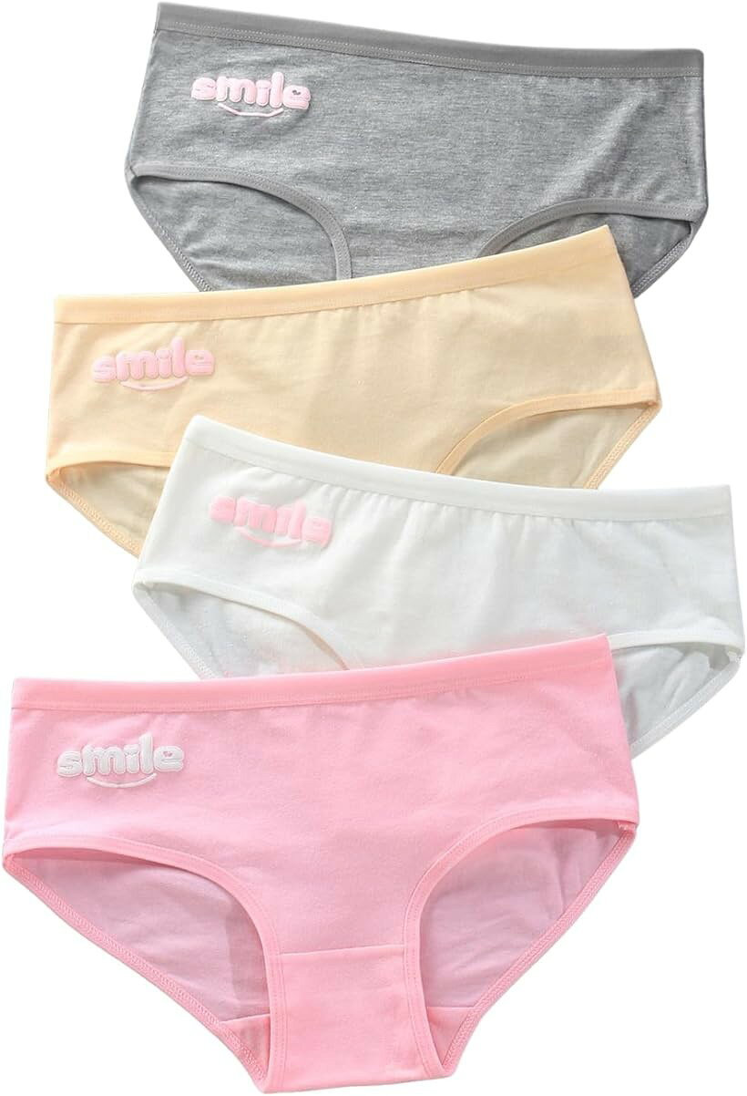 バリエーションコード : 2brox2f1dw商品コード2brox38952商品名ガールズ ショーツ ジュニア 女の子 ボクサーパンツ 下着 キッズ インナー かわいい 小学生 中学生 ティーン 4枚セット ティーン 子供用 子供 肌着 綿95％ コットン 綿素材ブランドFARFADETカラーsmileショーツサイズ等Free Size肌に優しい綿混素材を使用し、通気性と伸縮性に優れた快適ショーツ。成長期の女の子が毎日安心して履けるやわらかフィット設計です。動きやすいボクサータイプで、部活や体育、日常のアクティブシーンにも最適。くいこみにくく、長時間でもノンストレスな履き心地を実現します。小学生から中学生、ティーンまで幅広く対応するジュニアサイズ。スクールインナーとしても使いやすいシンプルで可愛いデザインです。洗い替えに便利な4枚セット。オールシーズン使える軽やかな素材で、毎日の学校生活や部屋着としても快適に過ごせるインナーです。ウエストはやさしくフィットするゴム仕様で締め付け感を軽減。肌触りなめらかで蒸れにくく、敏感なお肌にも安心して使える仕様です。サイズ：ウエスト58～70cm素材：95% 綿， 5% 合成繊維(スパンデックス)※ 他ネットショップでも併売しているため、ご注文後に在庫切れとなる場合があります。予めご了承ください。※ 品薄または希少等の理由により、参考価格よりも高い価格で販売されている場合があります。ご注文の際には必ず販売価格をご確認ください。※ 沖縄県、離島または一部地域の場合、別途送料の負担をお願いする場合があります。予めご了承ください。※ お使いのモニタにより写真の色が実際の商品の色と異なる場合や、イメージに差異が生じることがあります。予めご了承ください。※ 商品の詳細（カラー・数量・サイズ 等）については、ページ内の商品説明をご確認のうえ、ご注文ください。※ モバイル版・スマホ版ページでは、お使いの端末によっては一部の情報が表示されないことがあります。すべての記載情報をご確認するには、PC版ページをご覧ください。