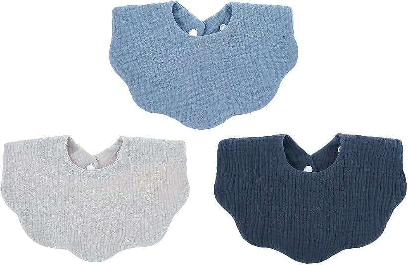 バリエーションコード : 2bjy1f19if商品コード2bjy12phhn商品名スタイ 赤ちゃん 無地 シンプル くすみカラー 3枚 よだれかけ 綿100% スナップボタン かわいい おしゃれ ベビーブランドナナワールドカラーBサイズ等ベビー※ 他ネットショップでも併売しているため、ご注文後に在庫切れとなる場合があります。予めご了承ください。※ 品薄または希少等の理由により、参考価格よりも高い価格で販売されている場合があります。ご注文の際には必ず販売価格をご確認ください。※ 沖縄県、離島または一部地域の場合、別途送料の負担をお願いする場合があります。予めご了承ください。※ お使いのモニタにより写真の色が実際の商品の色と異なる場合や、イメージに差異が生じることがあります。予めご了承ください。※ 商品の詳細（カラー・数量・サイズ 等）については、ページ内の商品説明をご確認のうえ、ご注文ください。※ モバイル版・スマホ版ページでは、お使いの端末によっては一部の情報が表示されないことがあります。すべての記載情報をご確認するには、PC版ページをご覧ください。「商品情報」 ・安心のコットン100% 素材はデリケートな赤ちゃんの肌にも優しいコットン100％生地です。程よい厚みがあり、柔らかくて毛玉になりにくい素材です。天然素材なので、アレルギーがある赤ちゃんの肌もしっかりと守ってくれます。厚手で吸収力があり、通気性も優れているので赤ちゃんのよだれをすばやく吸収してくれます。・派手ではないシンプルな落ち着いたデザイン シンプルな落ち着いたデザインなので、赤ちゃんの服と合わせやすいです。流行りのくすみカラーでとっても可愛いです。・5色展開でお好きなお色が見つかります。